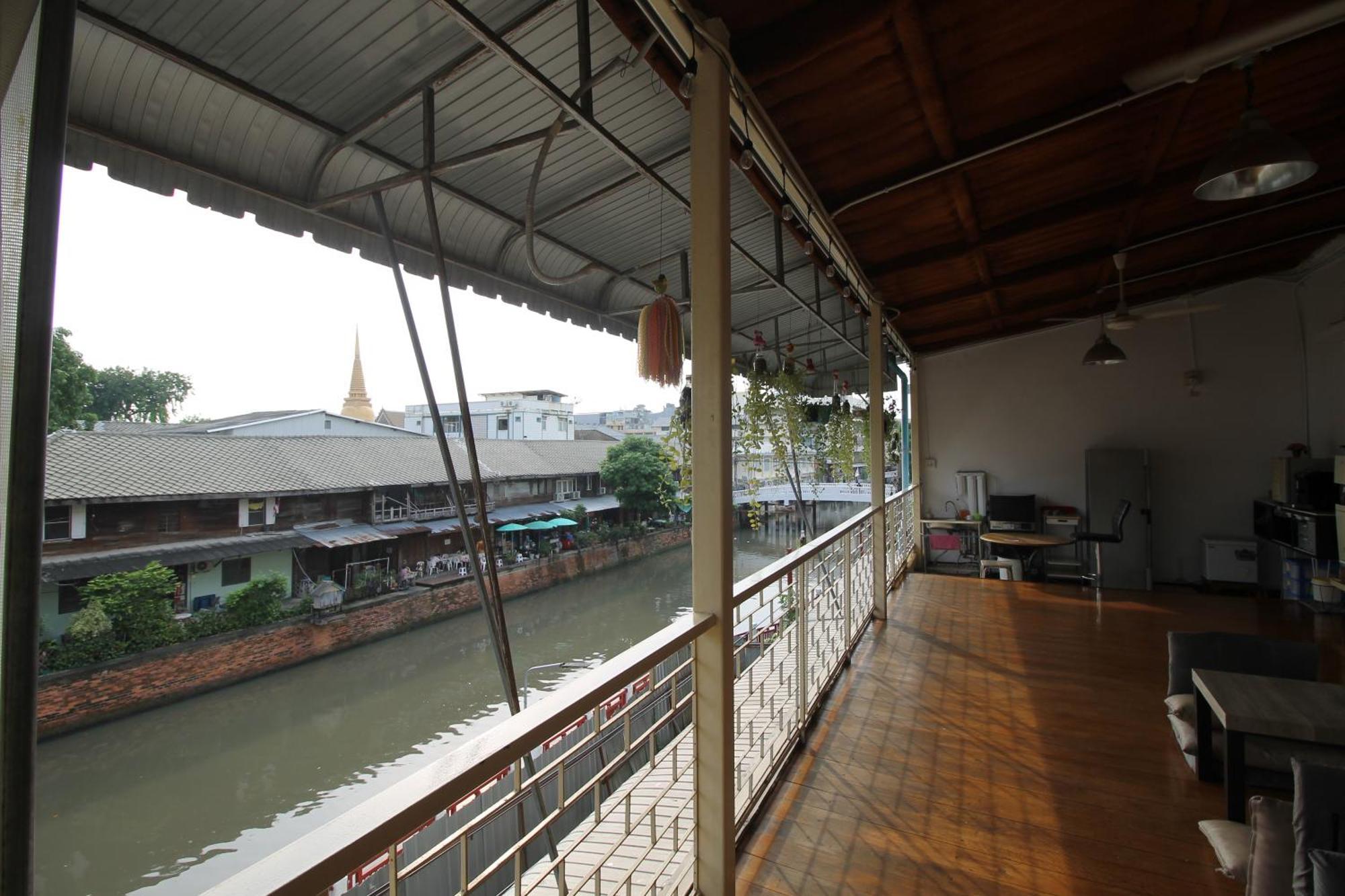 Baan Nampetch Hostel Banguecoque Exterior foto